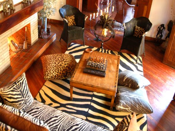 Macushla House - Fireplace 